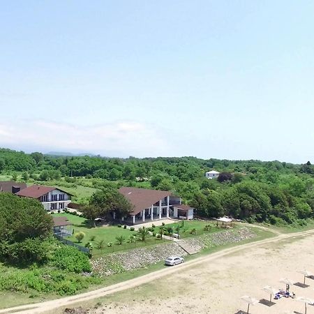Injir Village Hotel Гудаута Екстер'єр фото