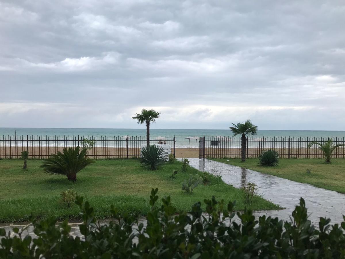 Injir Village Hotel Гудаута Екстер'єр фото